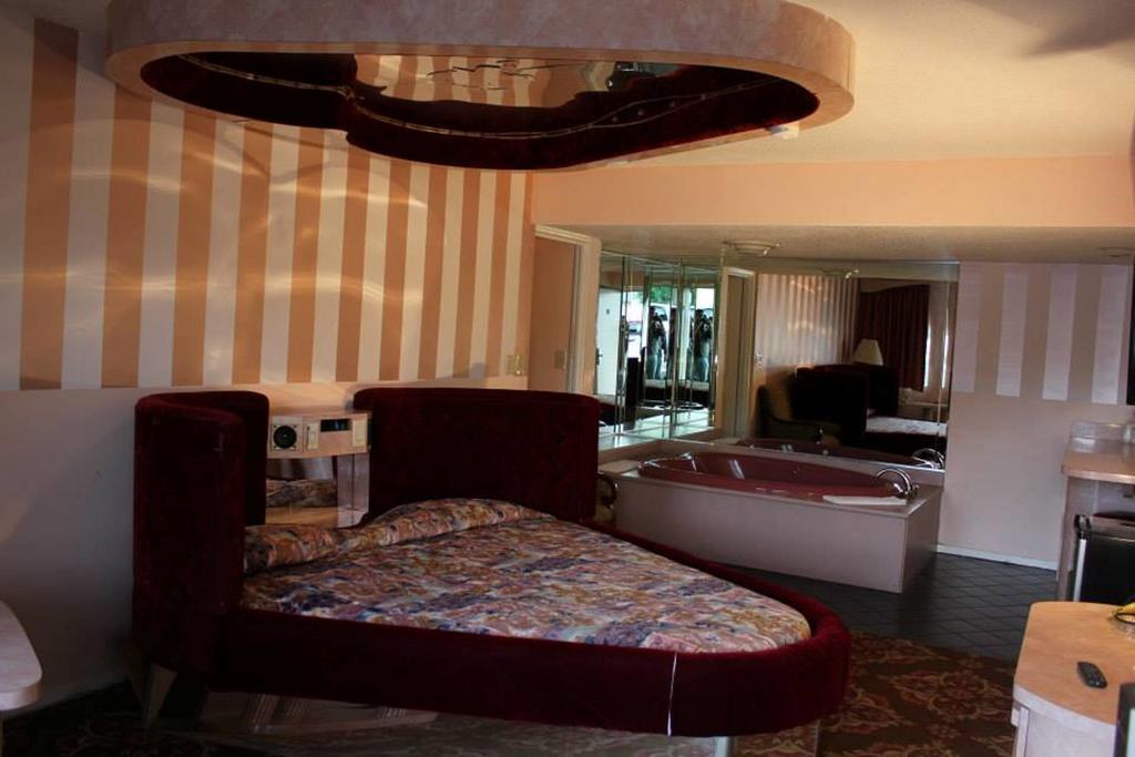 Presidential Inn And Suites Лионс Экстерьер фото